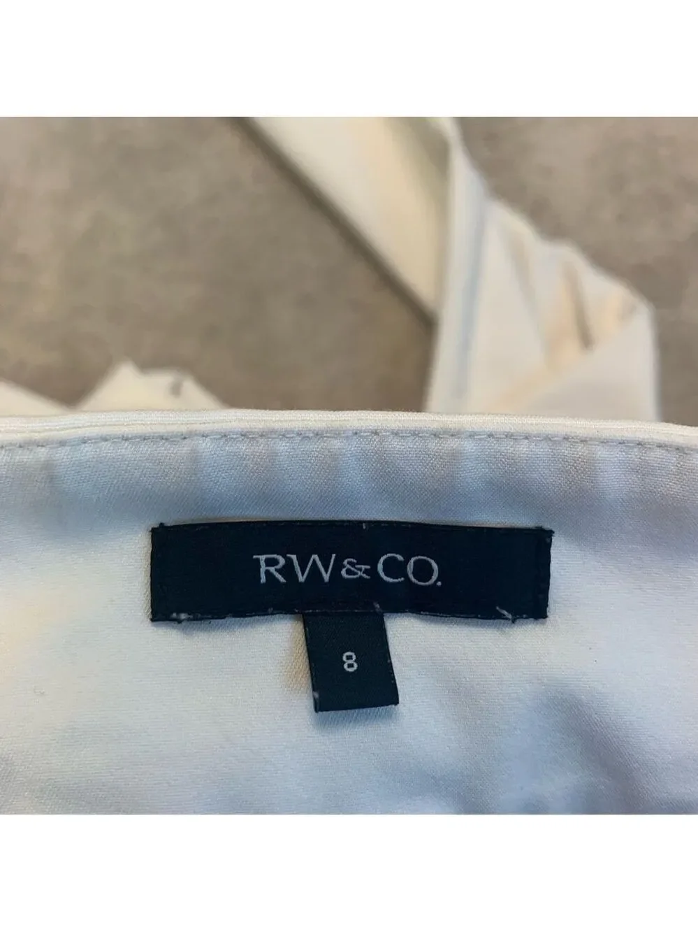 Rw&co ivory white ankle pants Sz 8